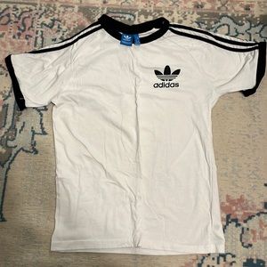 Adidas shoulder stripe logo t-shirt